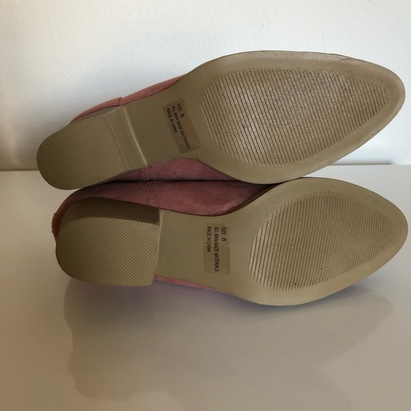 NWOT/NWOB. Blush booties 🎀 - Picture 6 of 6